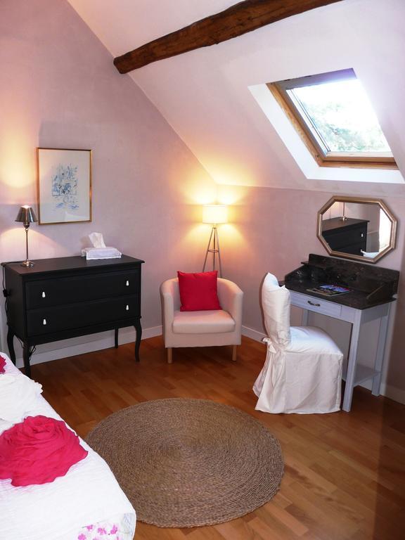 Le Clos Chevalier Bed & Breakfast Saint-Jean-des-Mauvrets Room photo